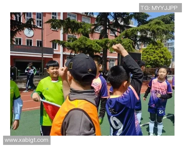 2号足球队员在赛场上的精彩表现与背后的训练故事